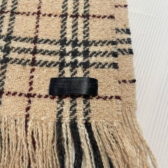 Burberry London Merino Wool Nova Check Plaid Scarf - Picture 2 of 8